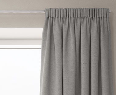 Curtain rod