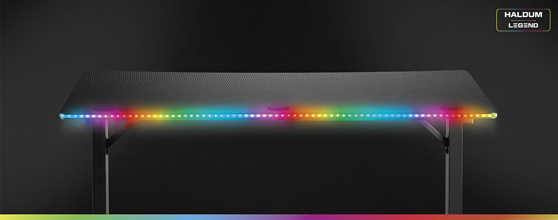 Czarne biurko gamingowe z oświetleniem LED w wielu kolorach