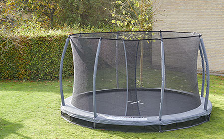 Stwórz park trampolin w swoim ogródku 