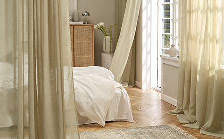 Kompletny poradnik o zasłonach i roletach