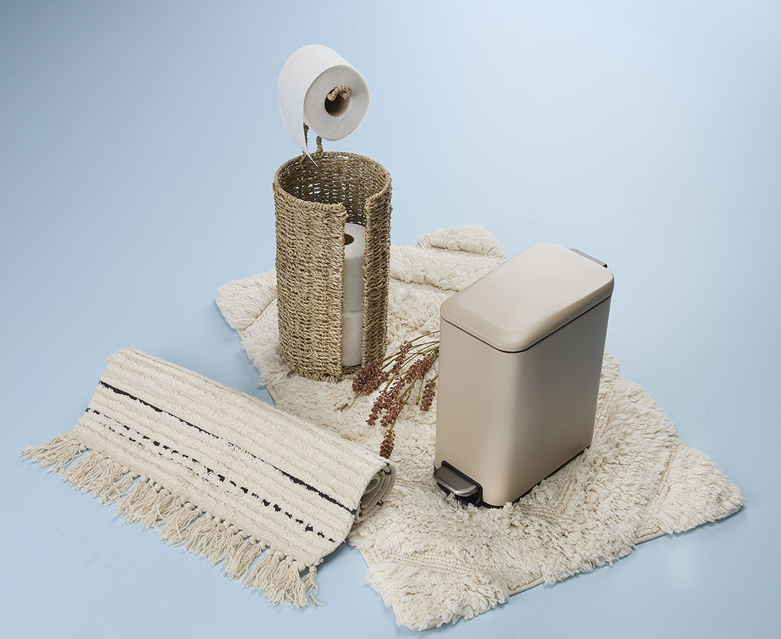 Dywaniki łazienkowe z uchwytem na rolkę papieru toaletowego i kwadratowym pojemnikiem na papier toaletowy 