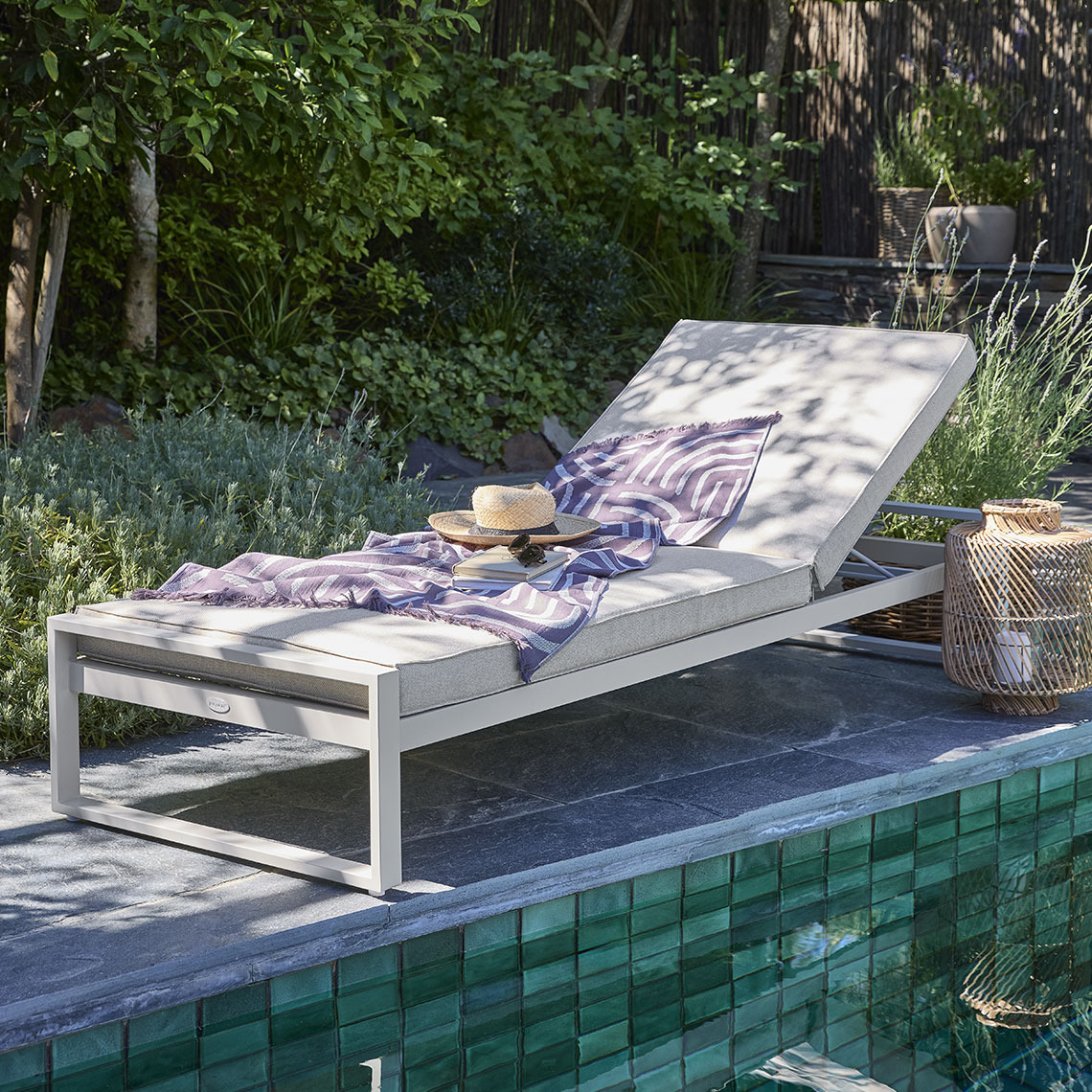 Leżak VONGE Leżak z materiału szybkoschnącego