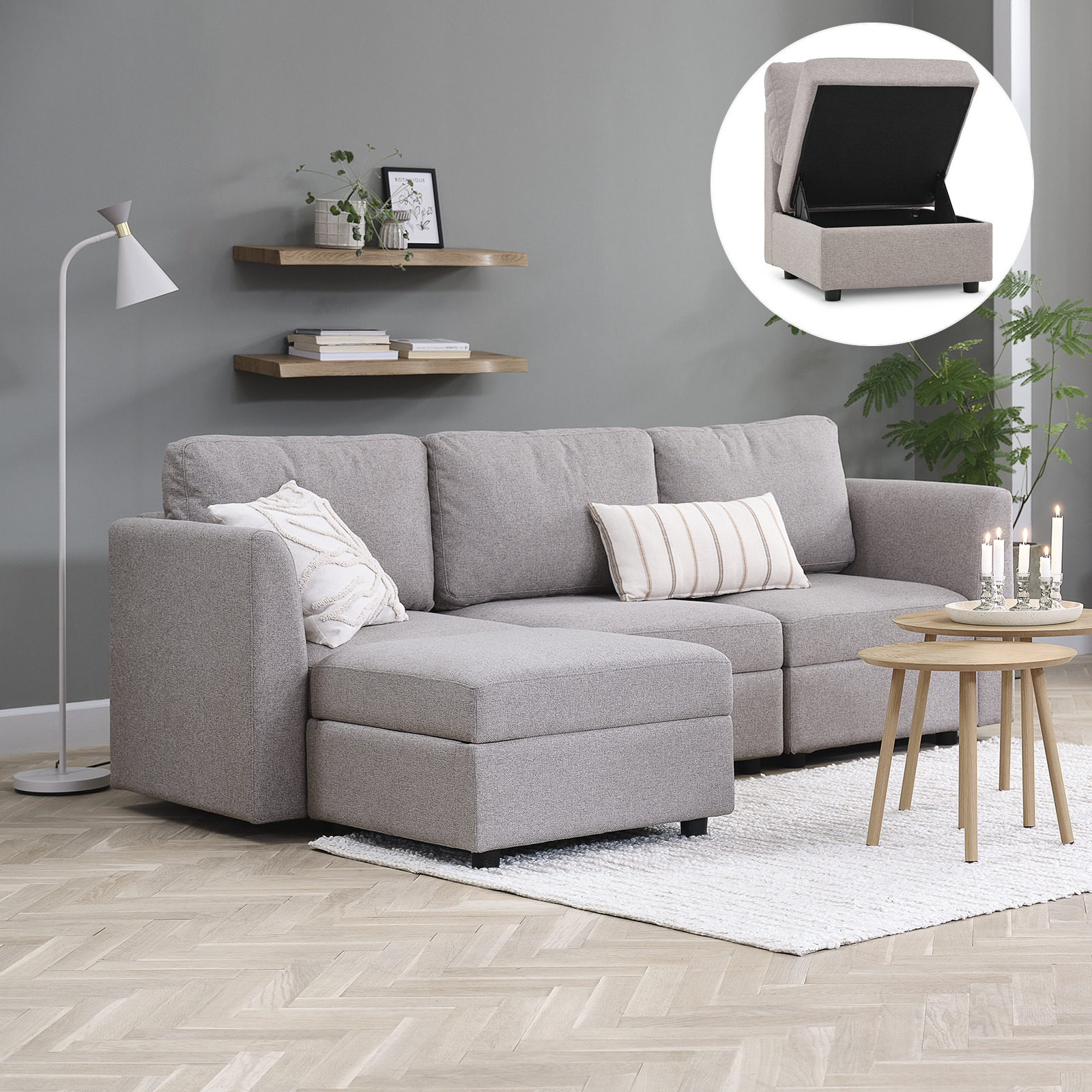Sofa ze schowkiem w salonie