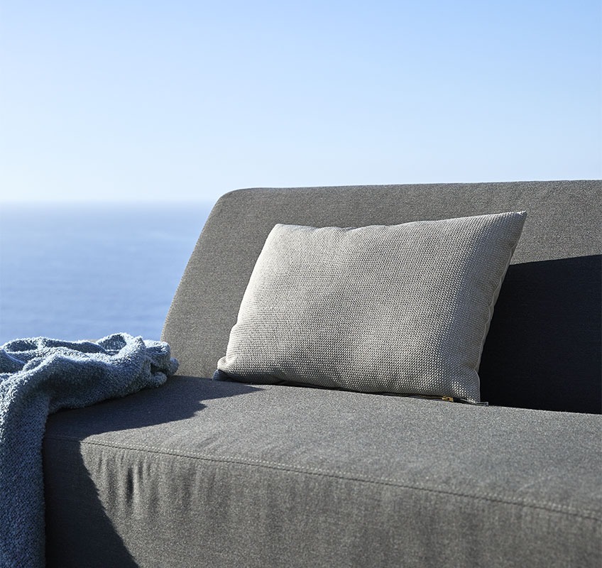 6-osobowa sofa na każdą pogodę w kolorze ciemnoszarym z poduszką