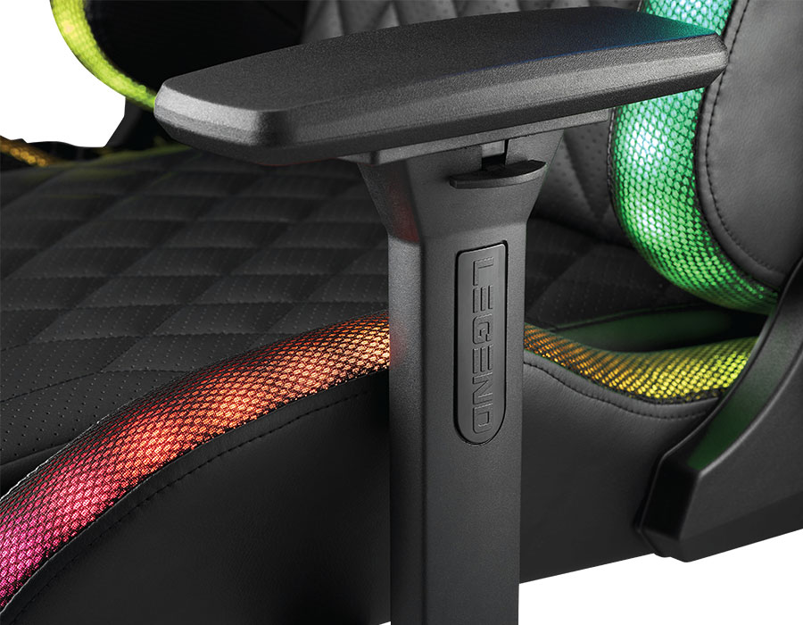Regulowany podłokietnik w czarnym krześle gamingowym z kolorowymi diodami LED 